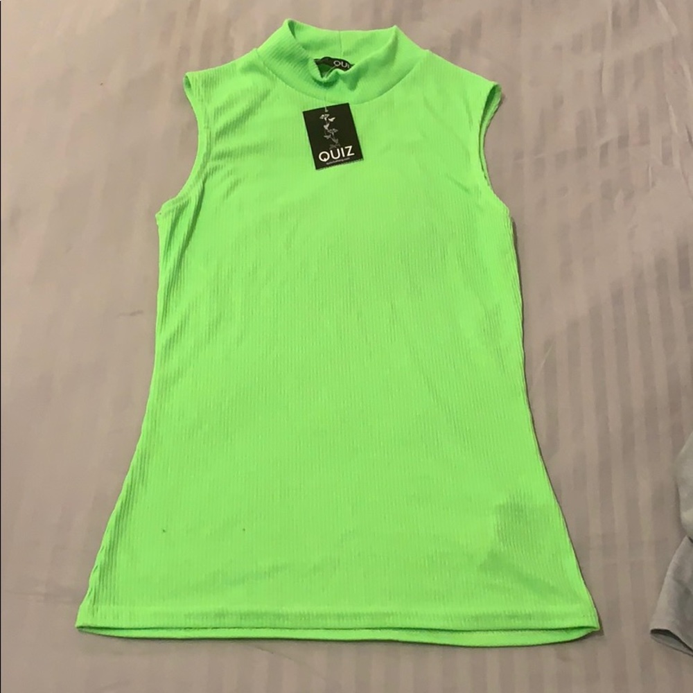 Neon turtleneck short sleeve